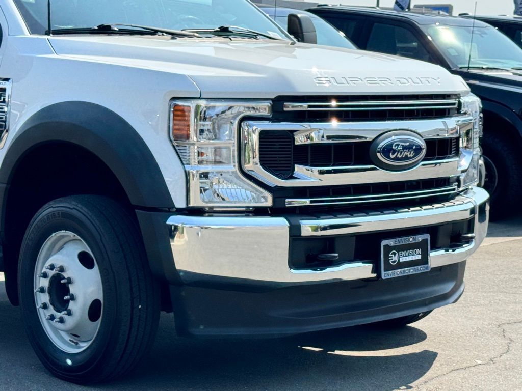2022 Ford F-550 XLT photo 3