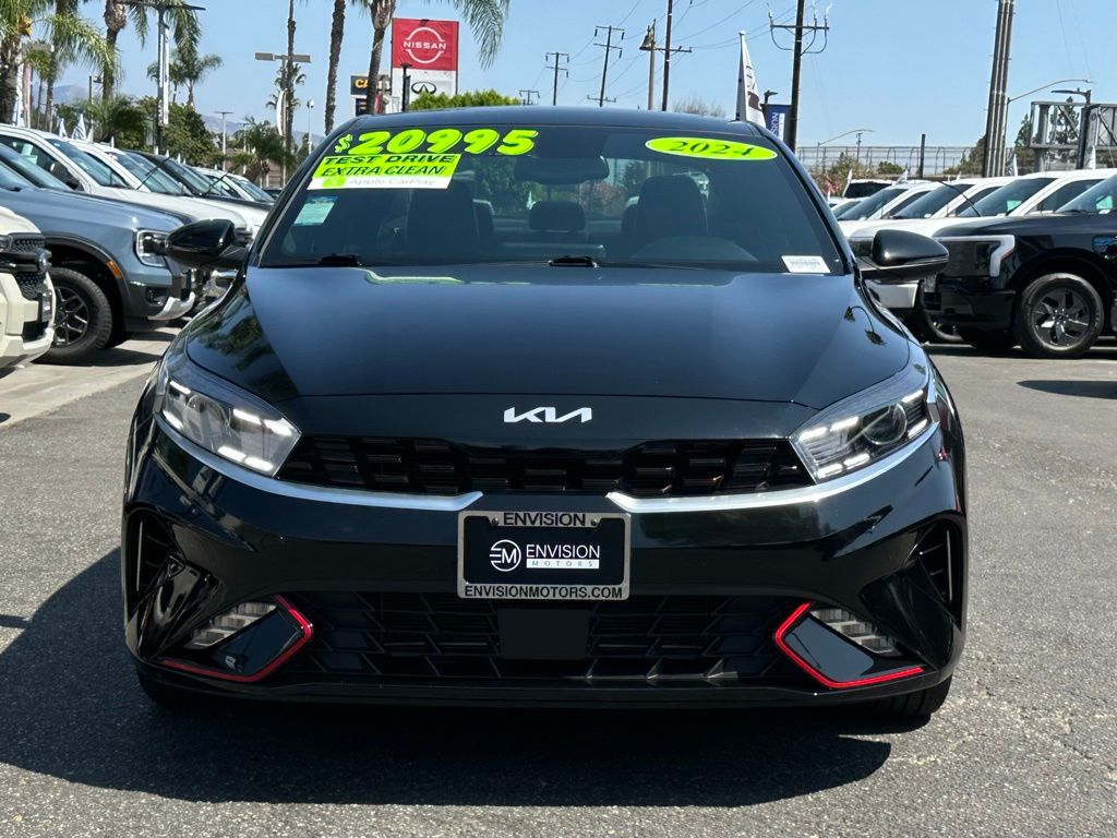 2024 Kia Forte GT-Line photo 3