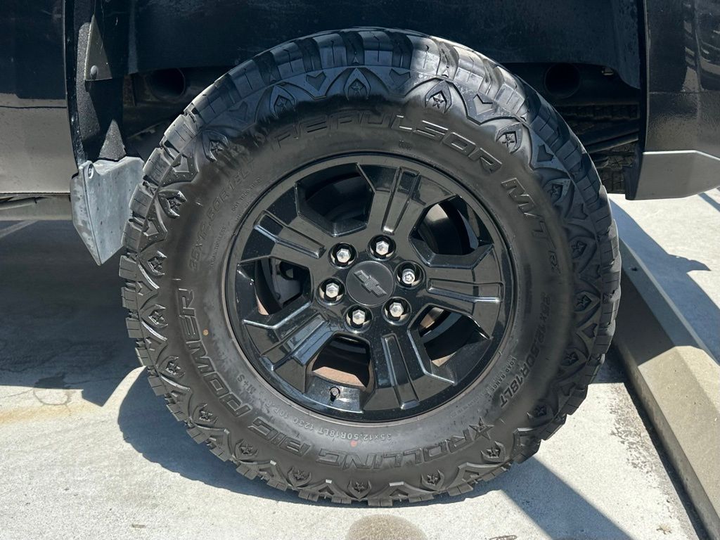 2015 Chevrolet Silverado 1500 LT photo 4