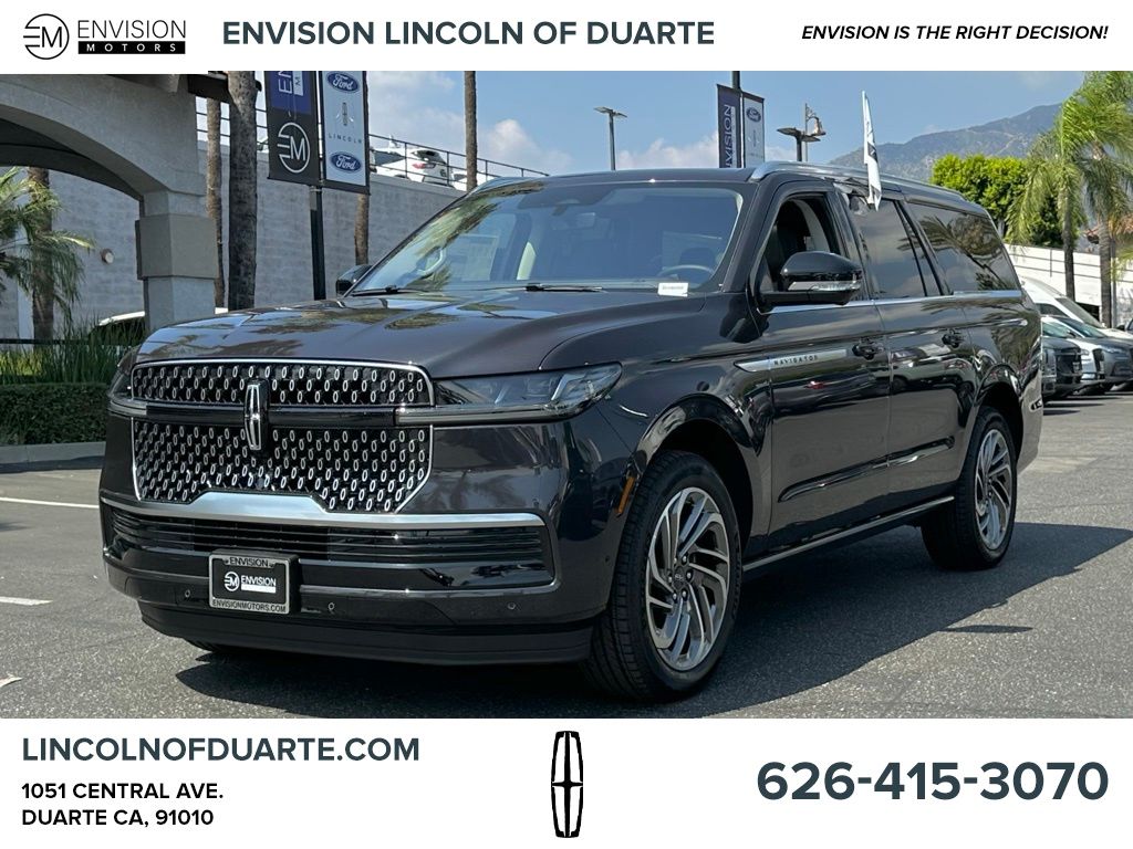 2025 Lincoln Navigator L Reserve photo 3