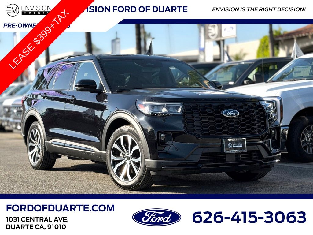 2025 Ford Explorer ST-LINE's photo