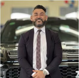 Staff member Emanuel Aguilar from ID_76660f