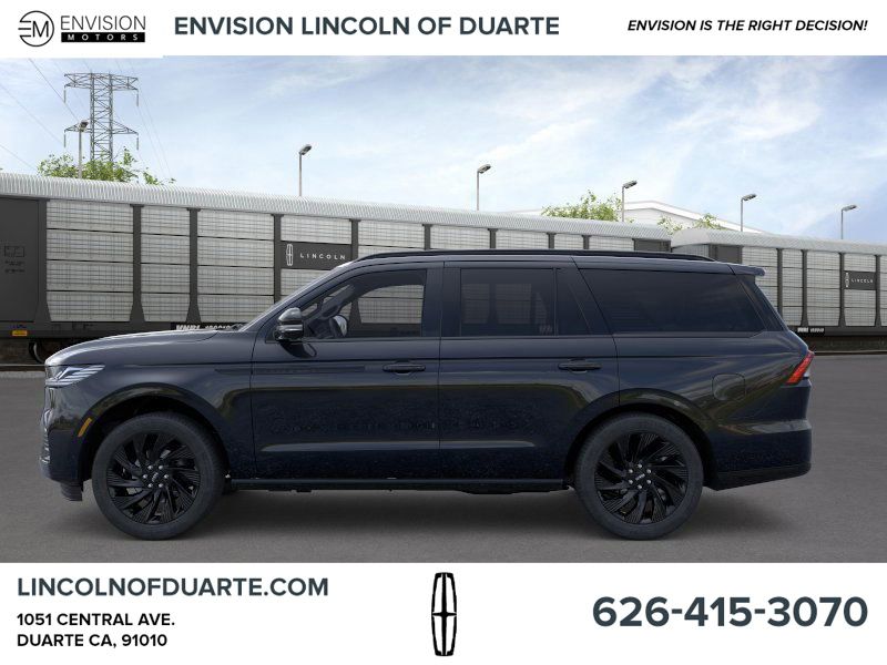 2025 Lincoln Navigator Reserve photo 3