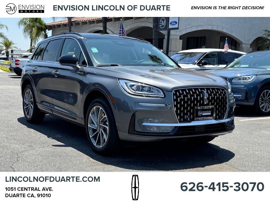 2025 Lincoln Corsair Grand Touring photo 2