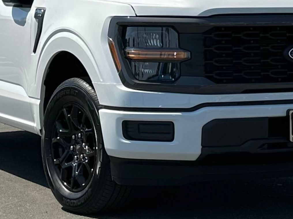 2025 Ford F-150 STX photo 4