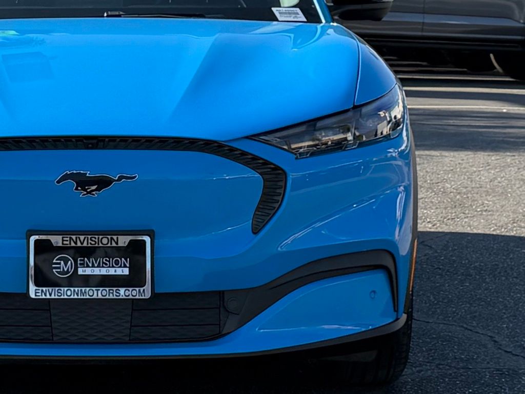 2024 Ford Mustang Mach-E Select photo 4