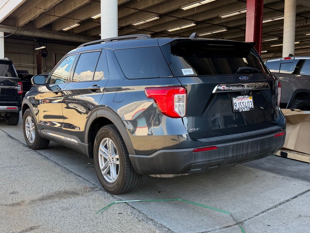 2023 Ford Explorer XLT photo 4