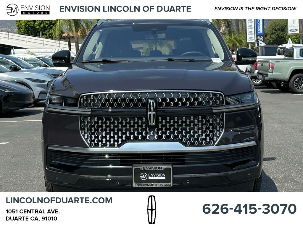 2025 Lincoln Navigator L Reserve photo 2