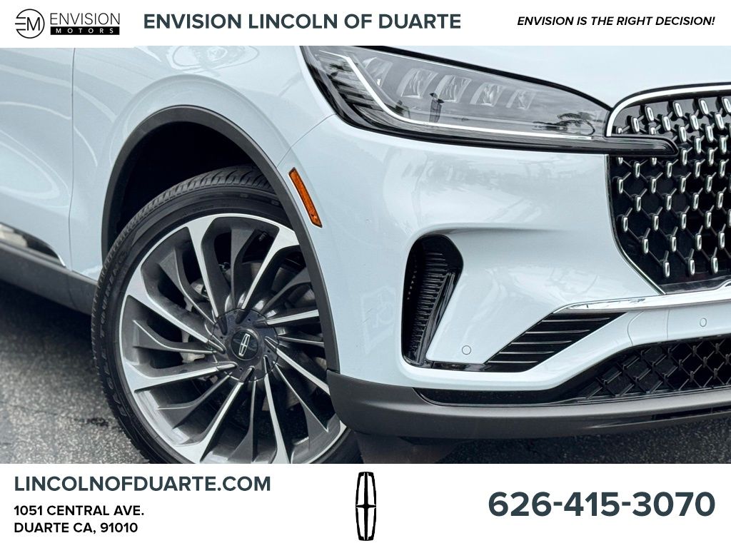 2025 Lincoln Aviator Reserve photo 3