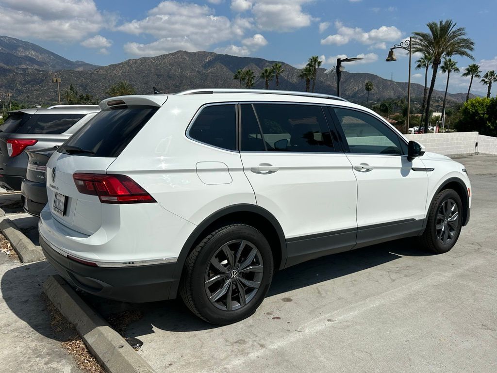 2022 Volkswagen Tiguan SE photo 4