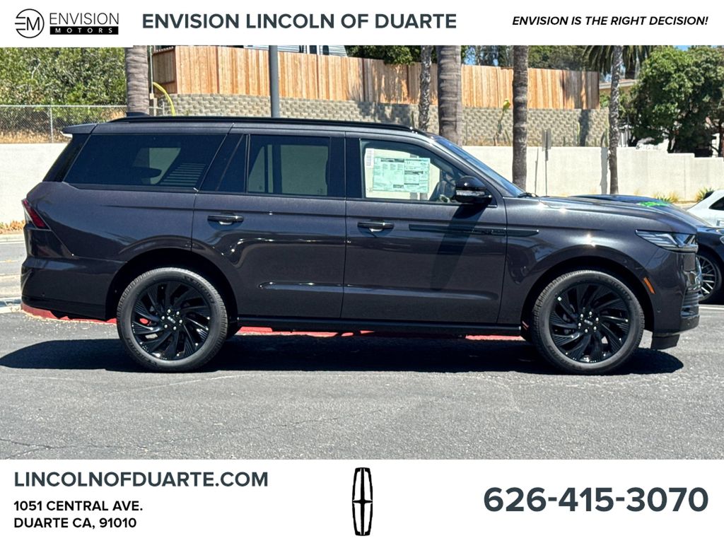 2025 Lincoln Navigator Reserve photo 2