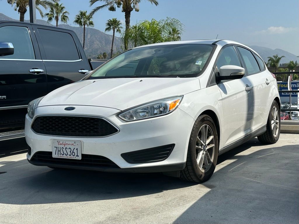 2015 Ford Focus SE photo 3