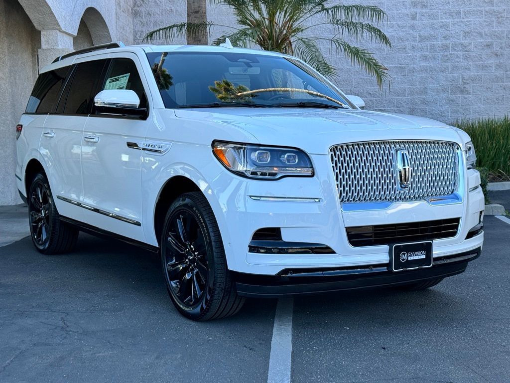2024 Lincoln Navigator Reserve photo 2