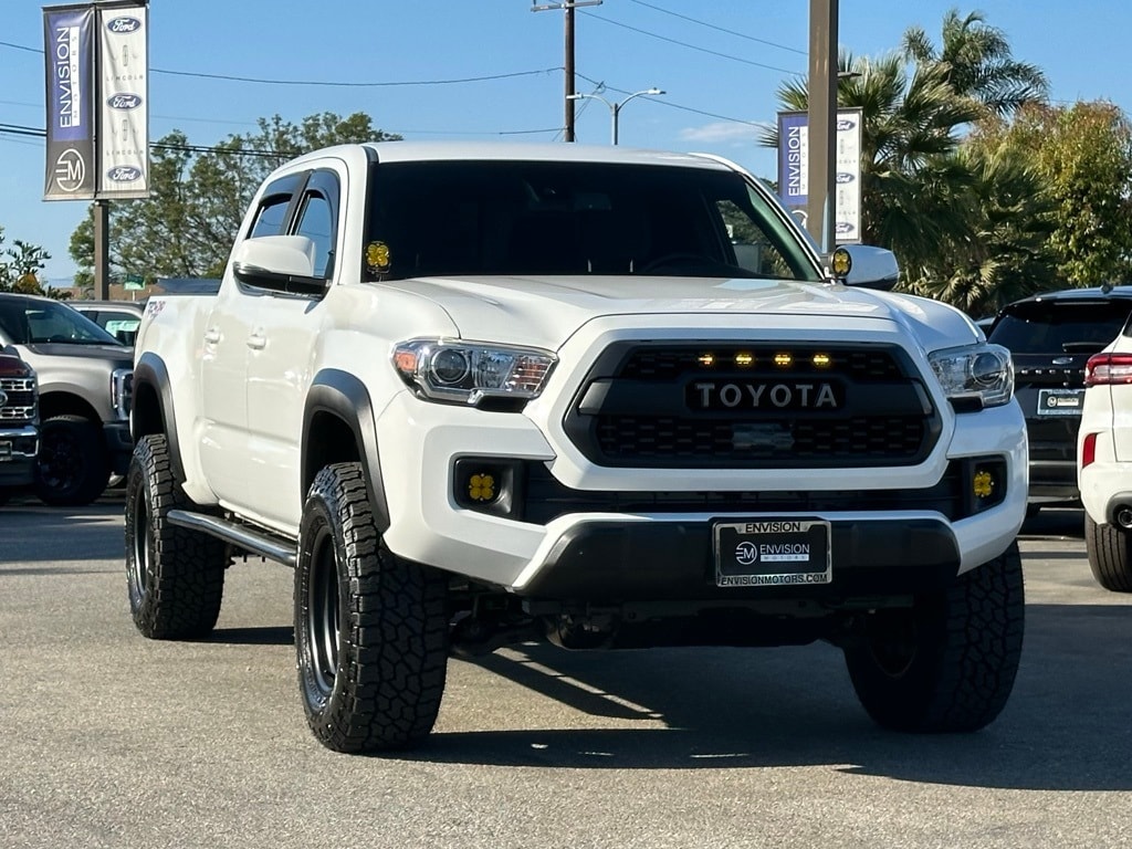 Used 2019 Toyota Tacoma TRD Off Road with VIN 3TMDZ5BNXKM064916 for sale in Oxnard, CA