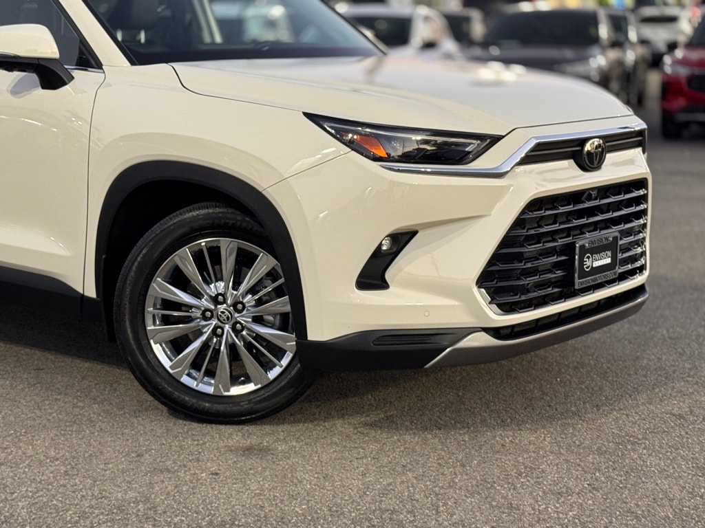 Used 2024 Toyota Grand Highlander Platinum SUV