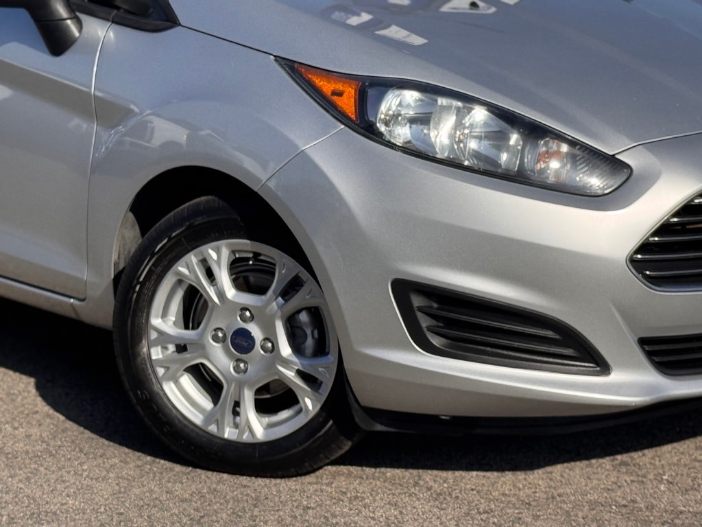 Used 2015 Ford Fiesta SE Sedan