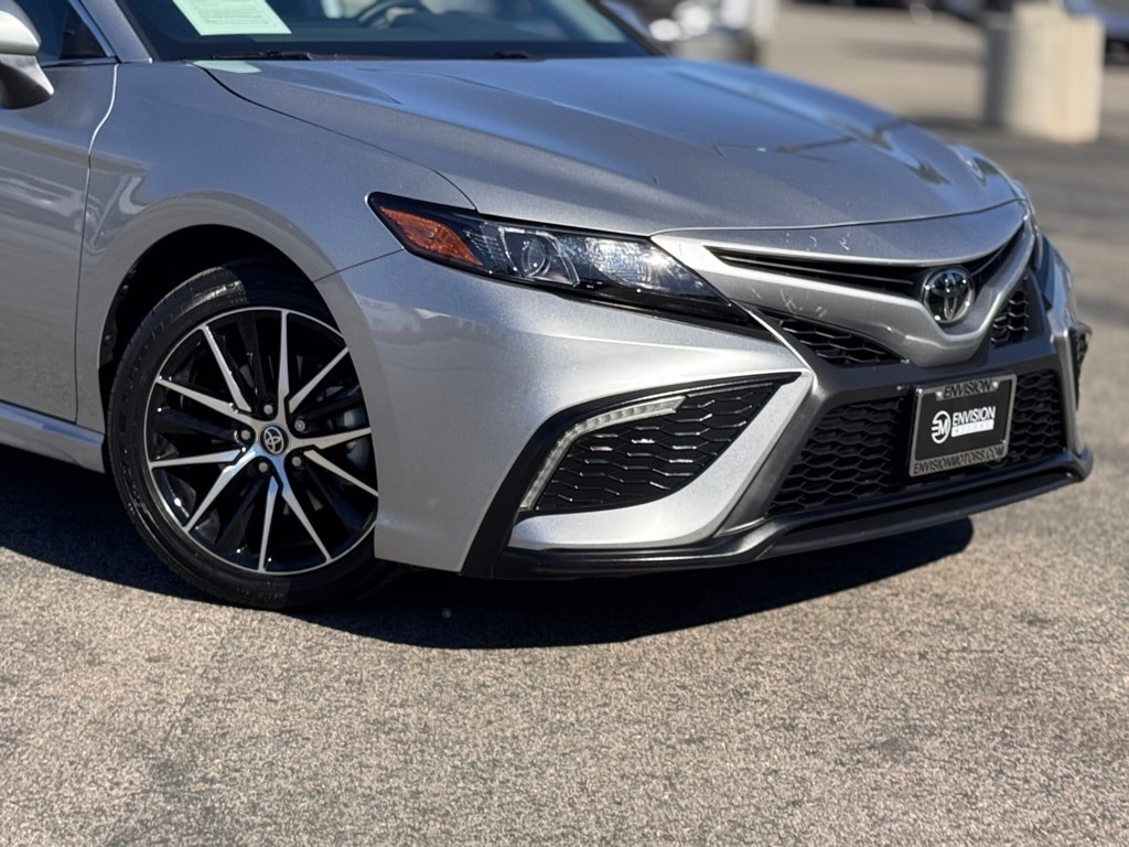 Used 2024 Toyota Camry SE Sedan