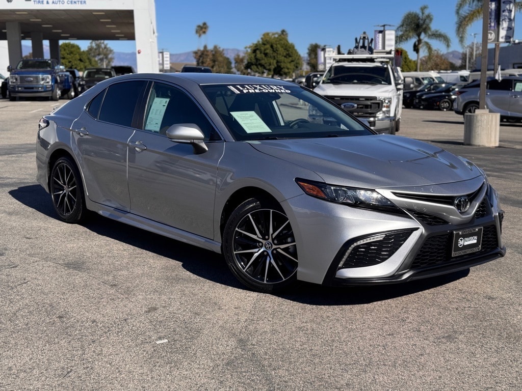 Used 2024 Toyota Camry SE Sedan