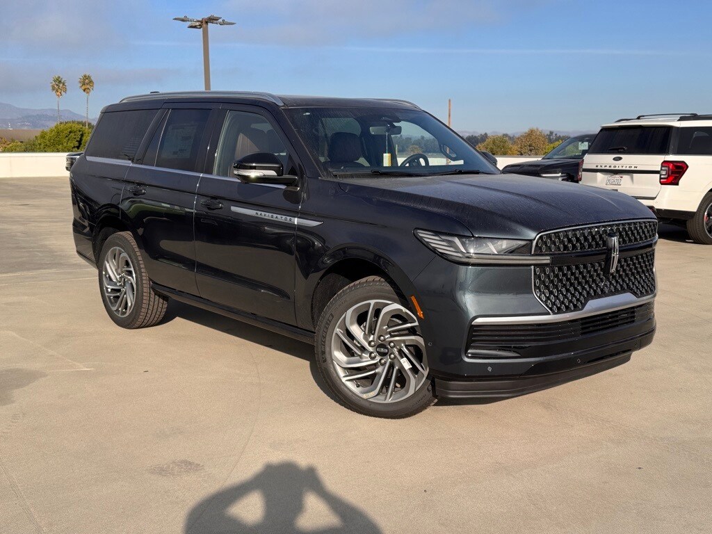 2025 Lincoln Navigator Reserve photo 2