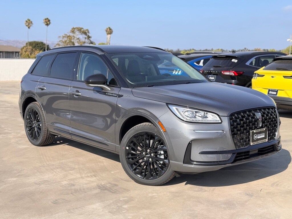 2025 Lincoln Corsair Grand Touring photo 2