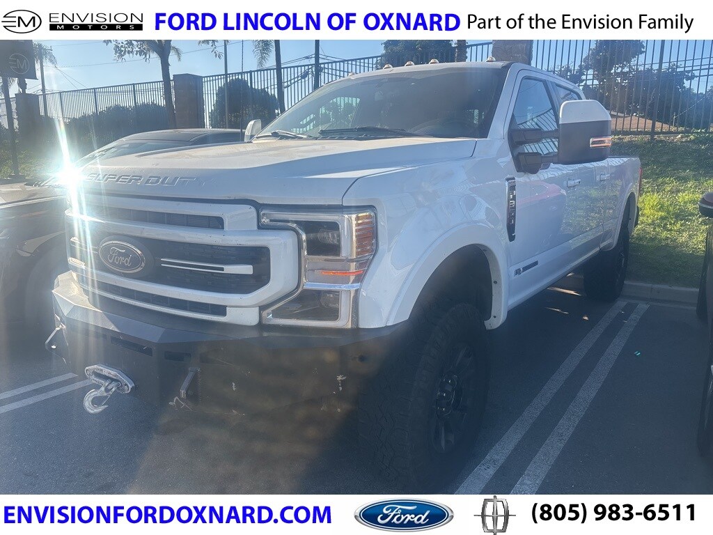 2022 Ford F-350 Super Duty Lariat's photo