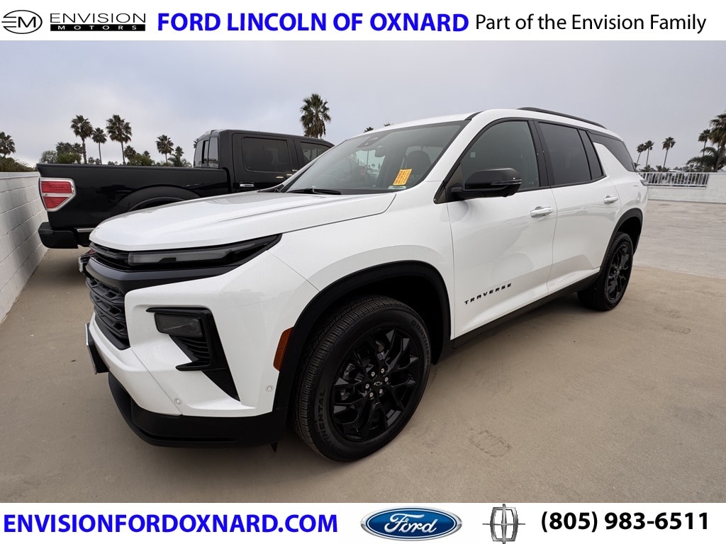 Used 2024 Chevrolet Traverse LT SUV