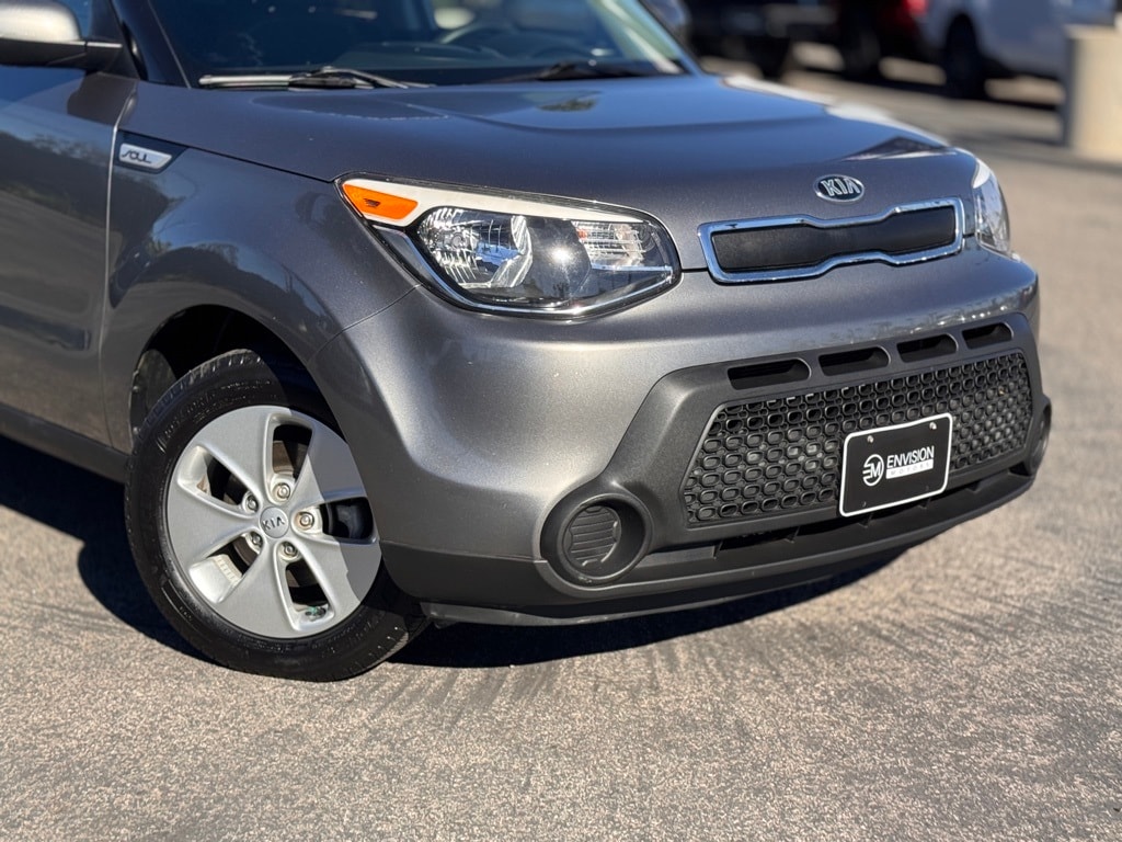 Used 2016 Kia Soul Base FWD Hatchback