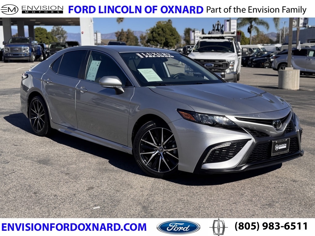 Used 2024 Toyota Camry SE Sedan