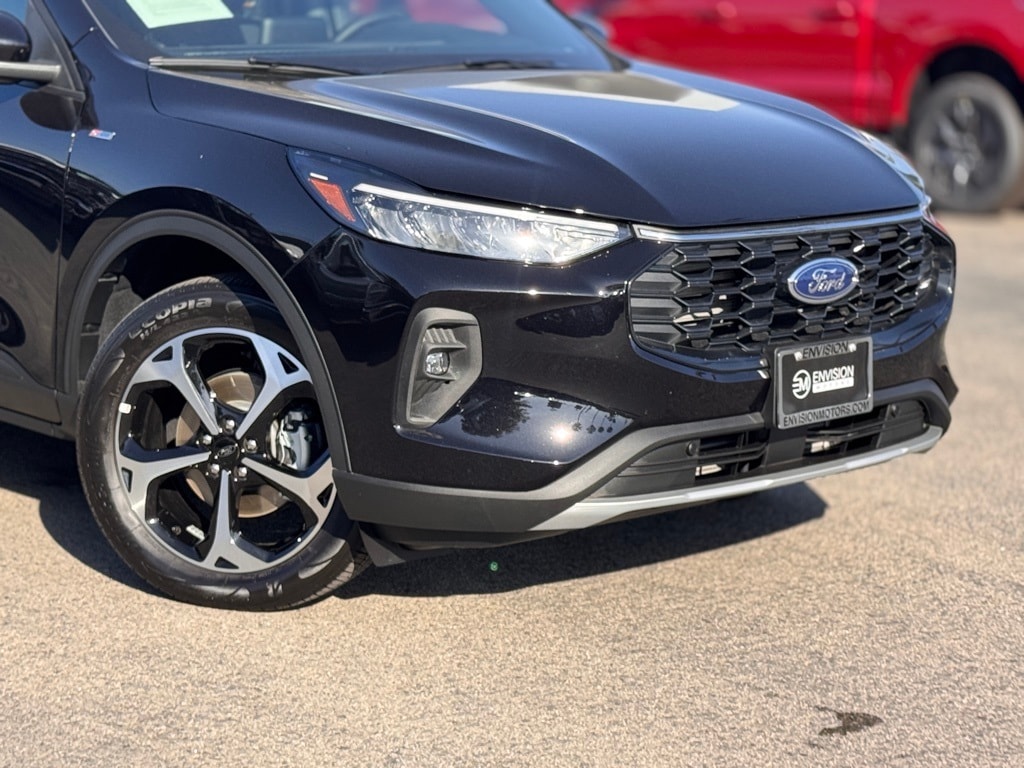 Used 2025 Ford Escape ST-Line Select SUV