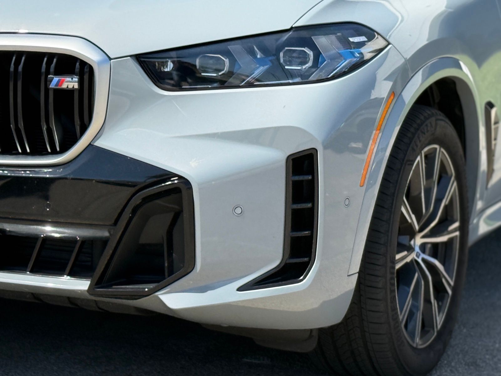 2025 BMW X5 M60i - Photo 3