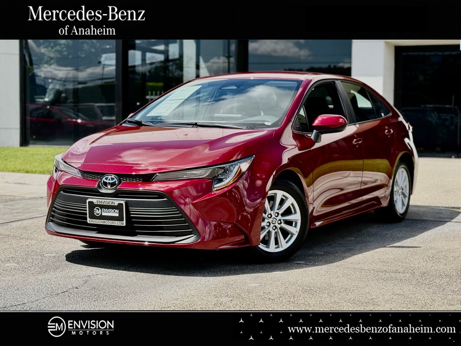 2025 Toyota Corolla LE CVT's photo