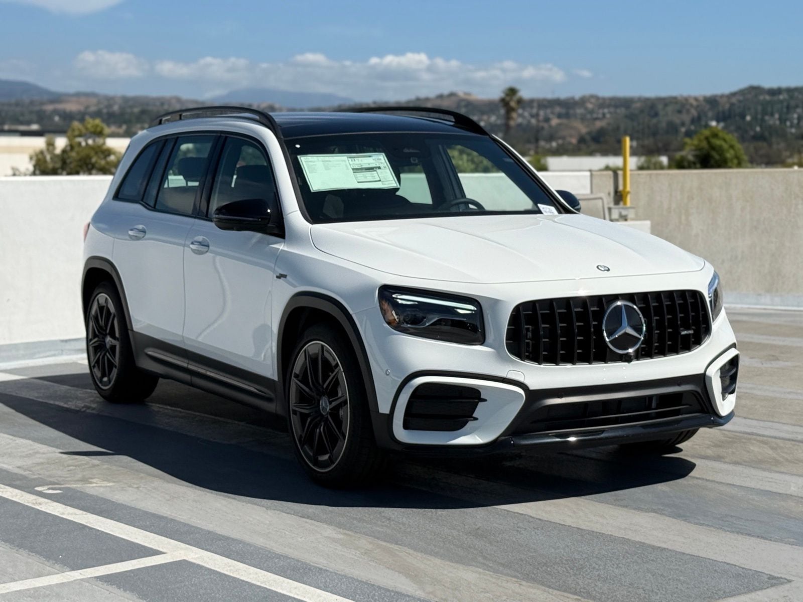 2026 Mercedes-Benz GLB AMG GLB 35 - Photo 8