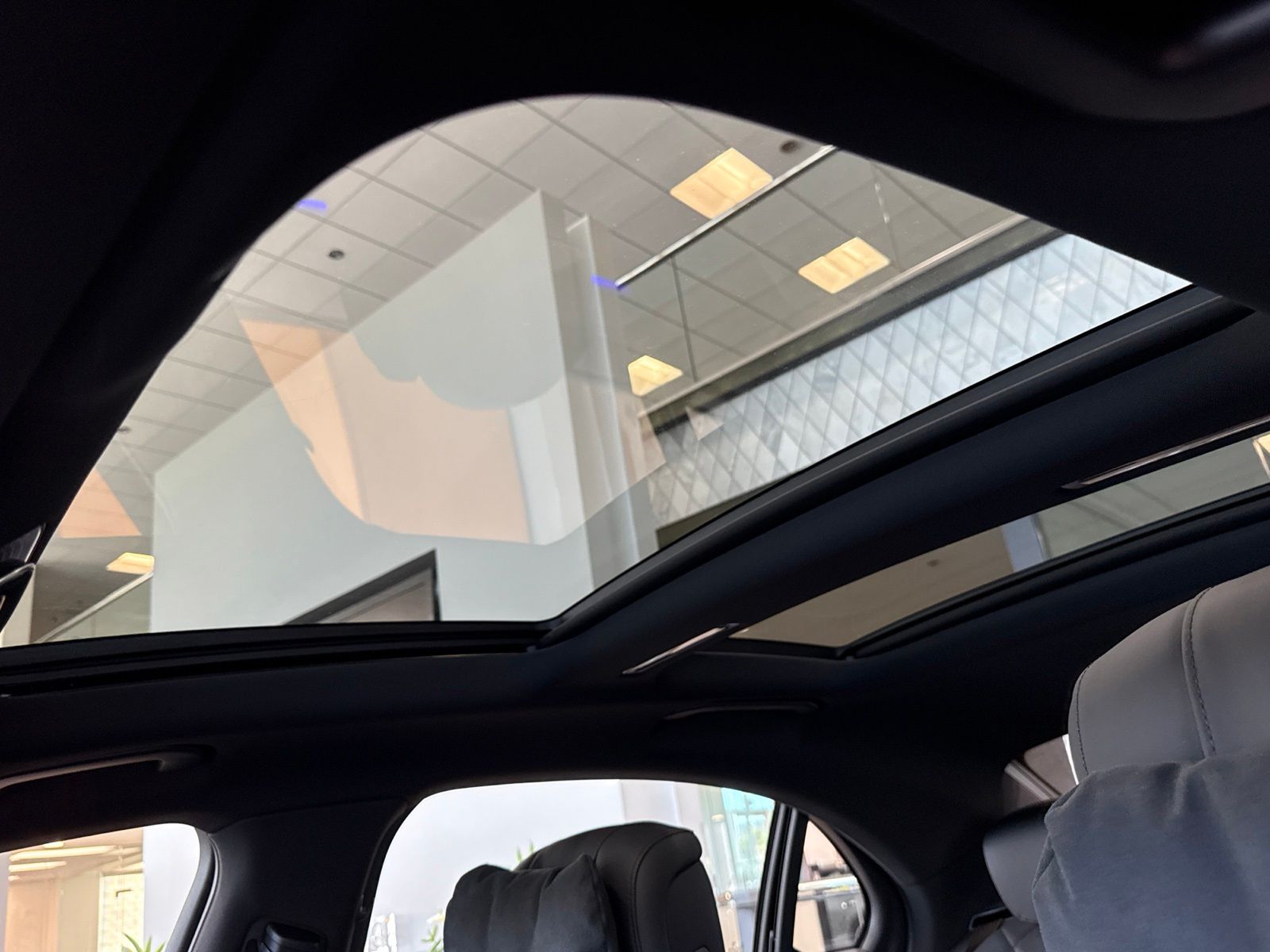 2025 Mercedes-Benz S-Class S 580 - Photo 23