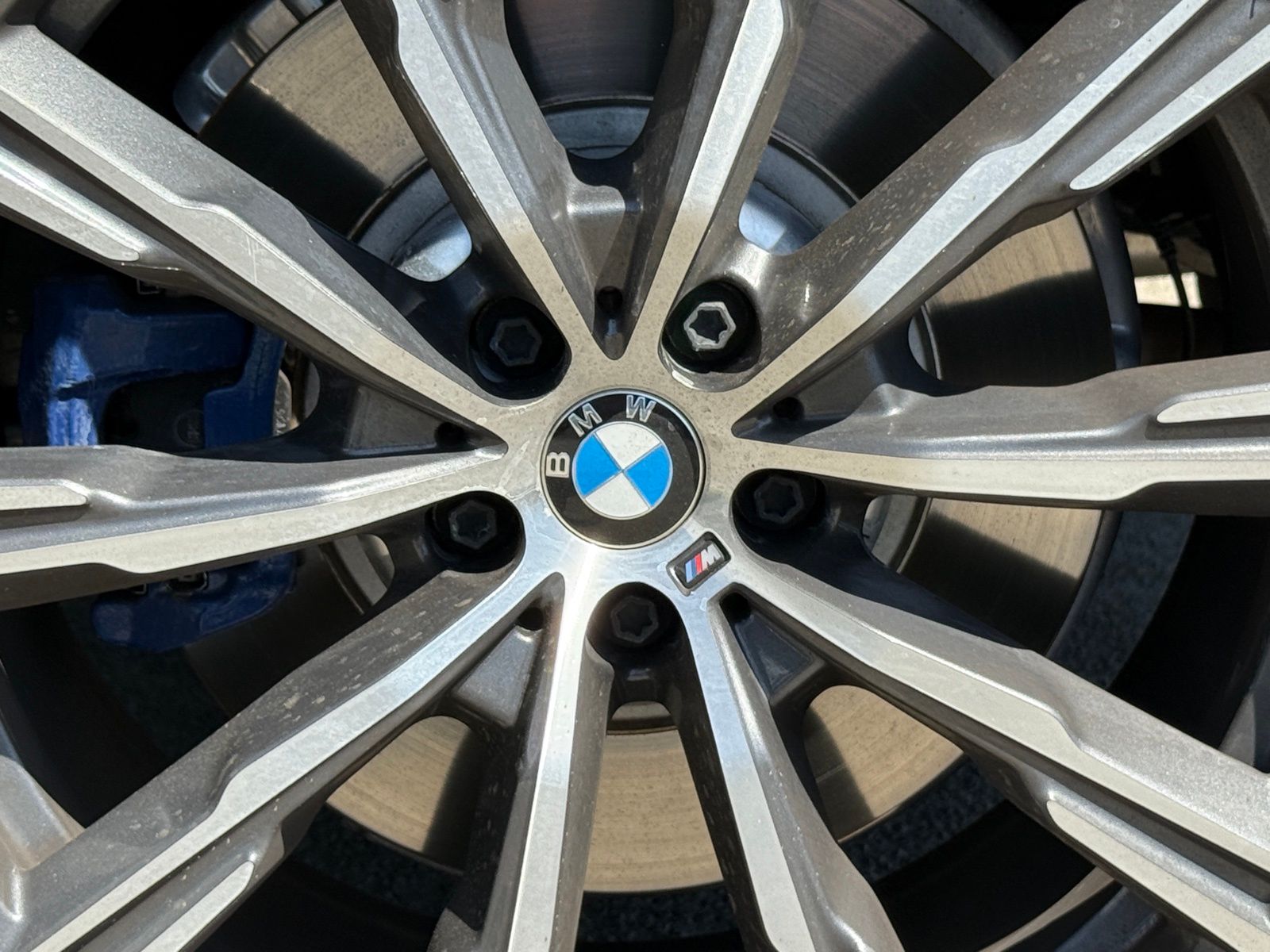 2025 BMW X5 M60i - Photo 17