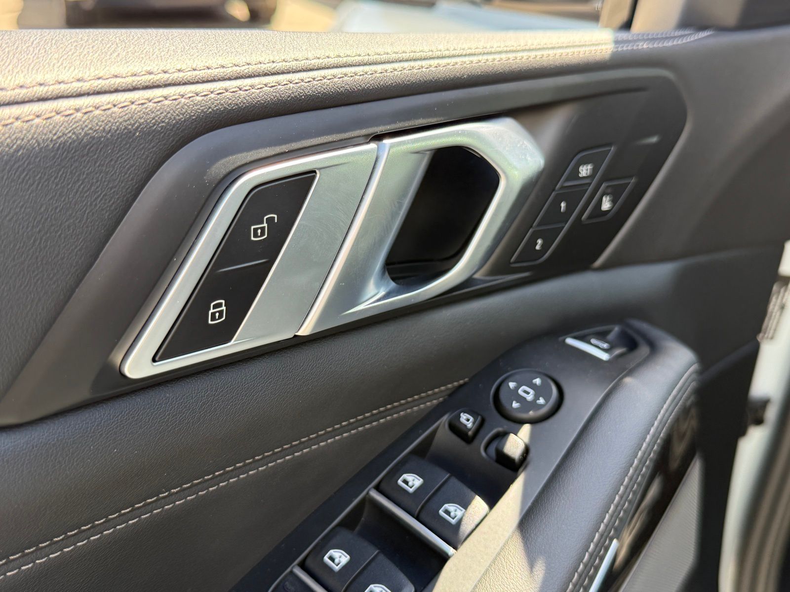 2025 BMW X5 M60i - Photo 23