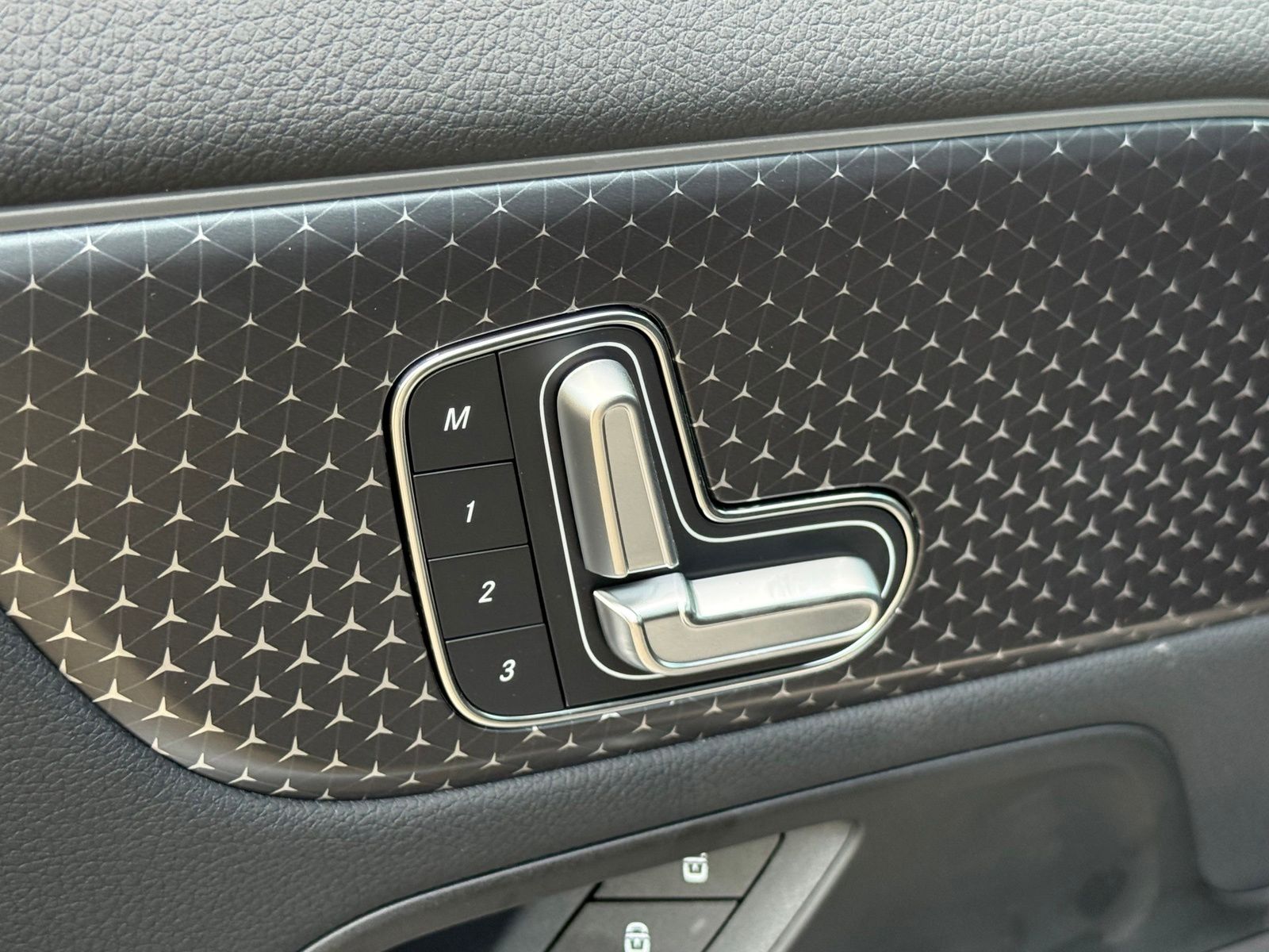 2025 Mercedes-Benz GLA GLA250 - Photo 22