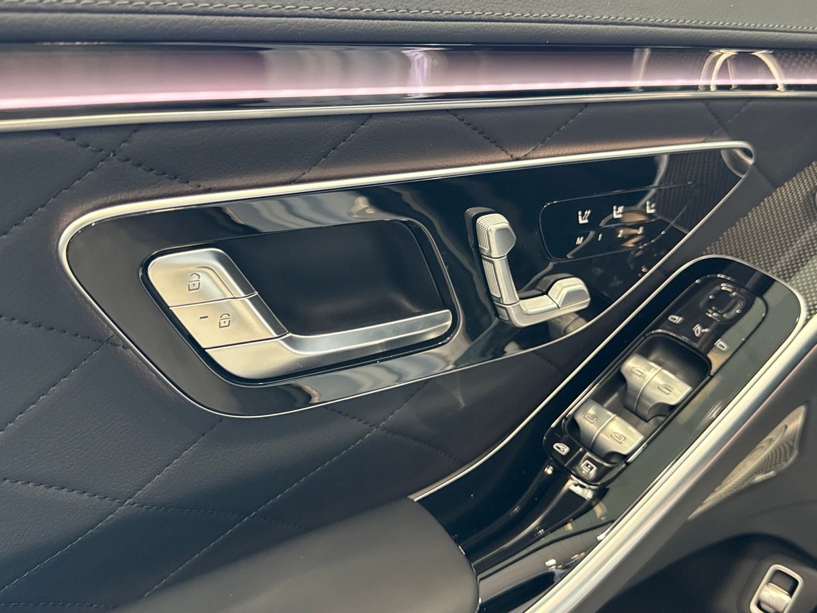 2025 Mercedes-Benz S-Class S 580 - Photo 15