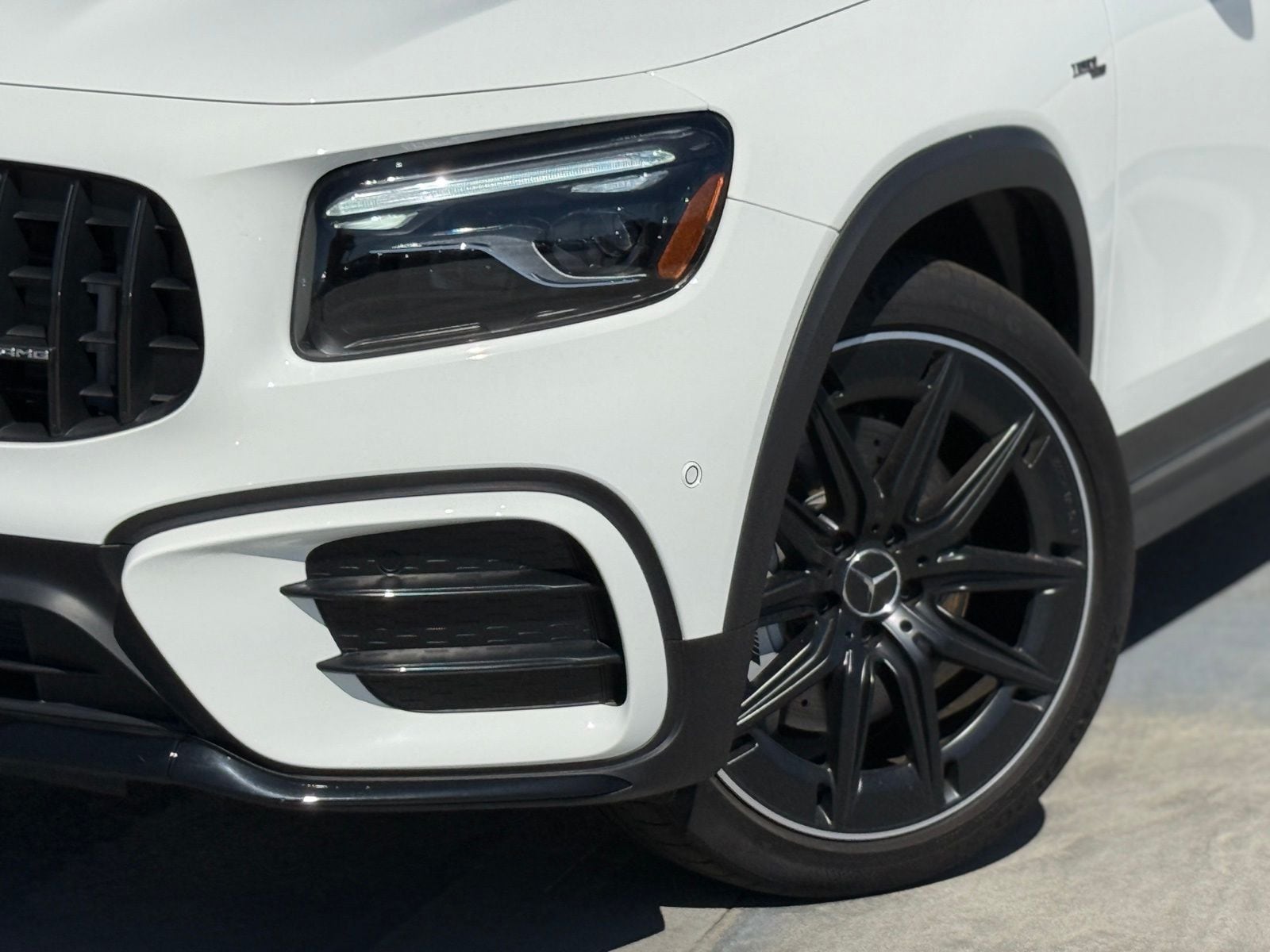 2026 Mercedes-Benz GLB AMG GLB 35 - Photo 4