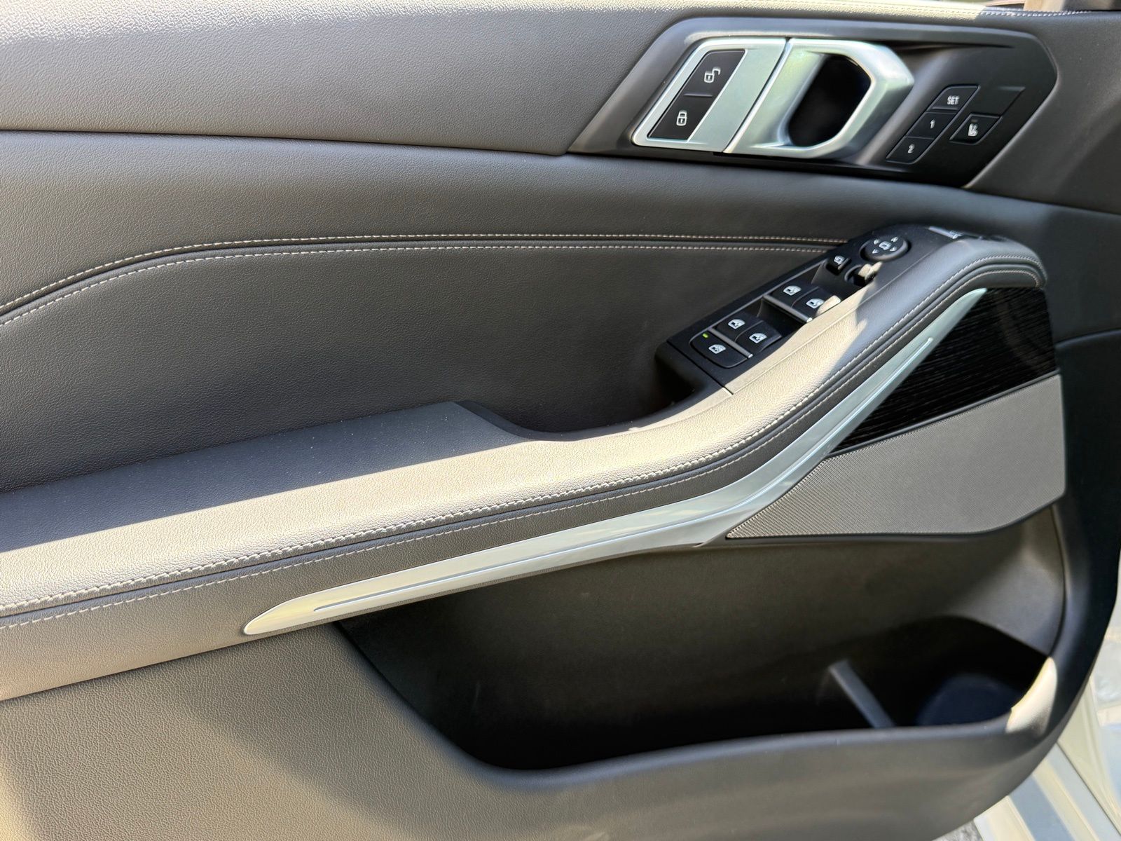 2025 BMW X5 M60i - Photo 22