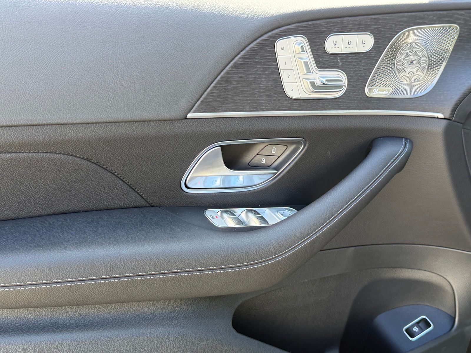 2025 Mercedes-Benz GLE GLE580 - Photo 15