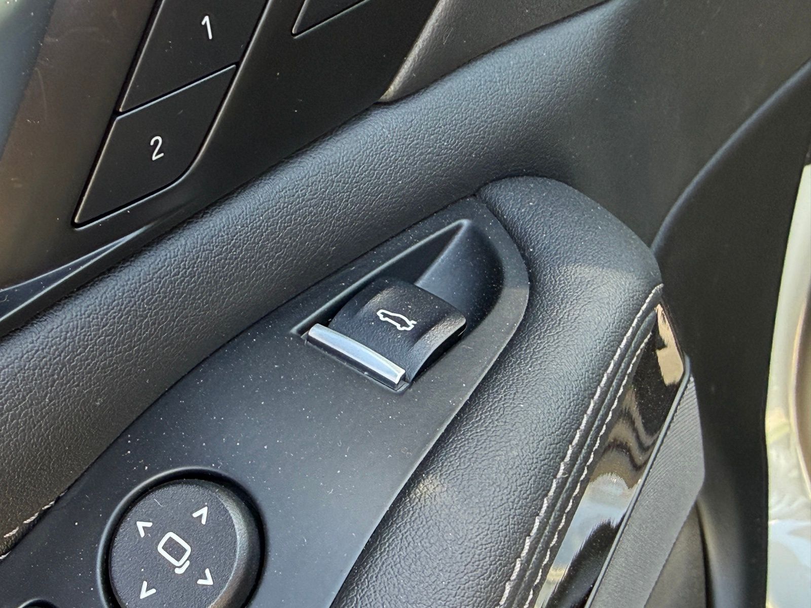 2025 BMW X5 M60i - Photo 25