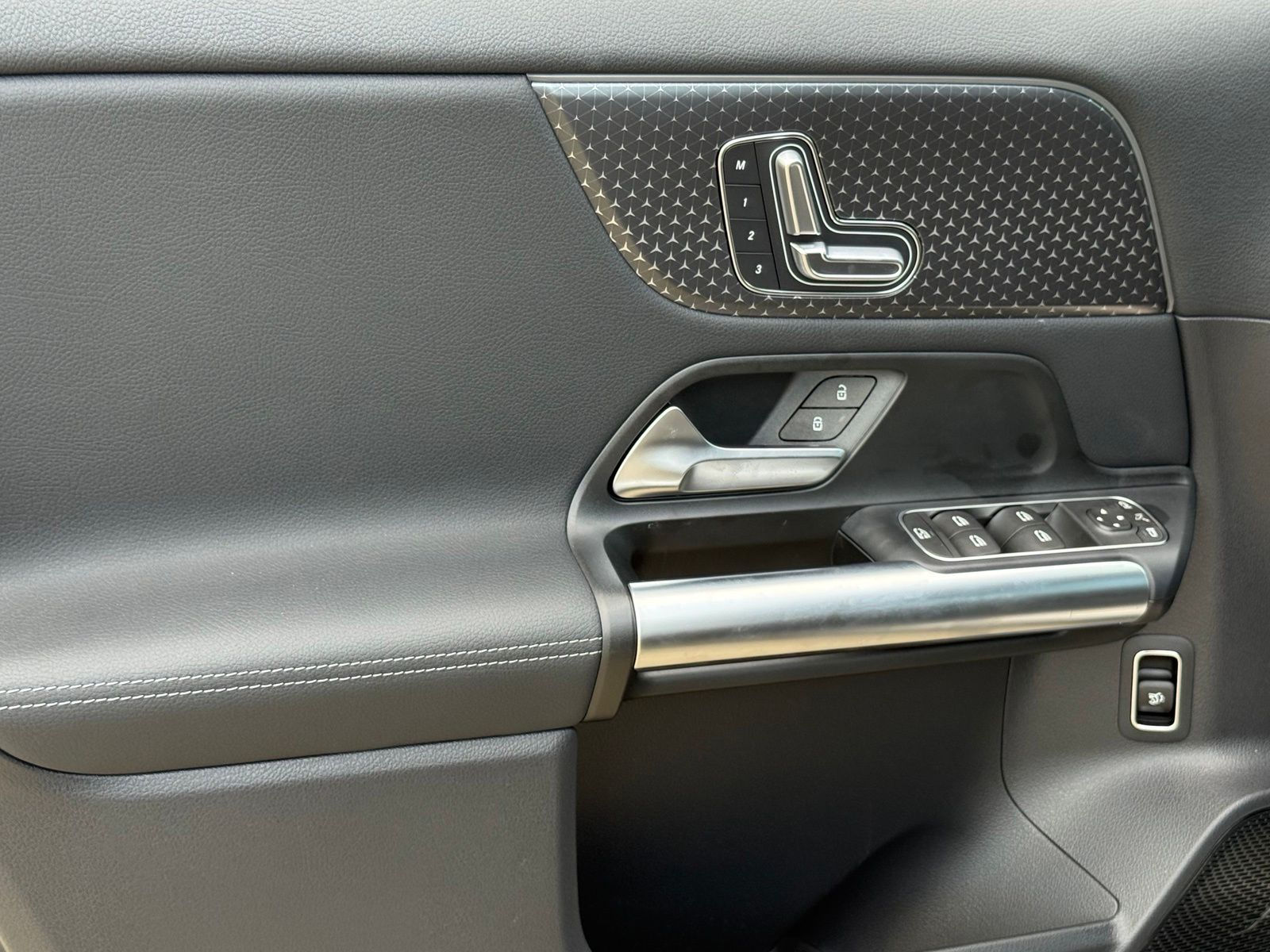 2025 Mercedes-Benz GLA GLA250 - Photo 21
