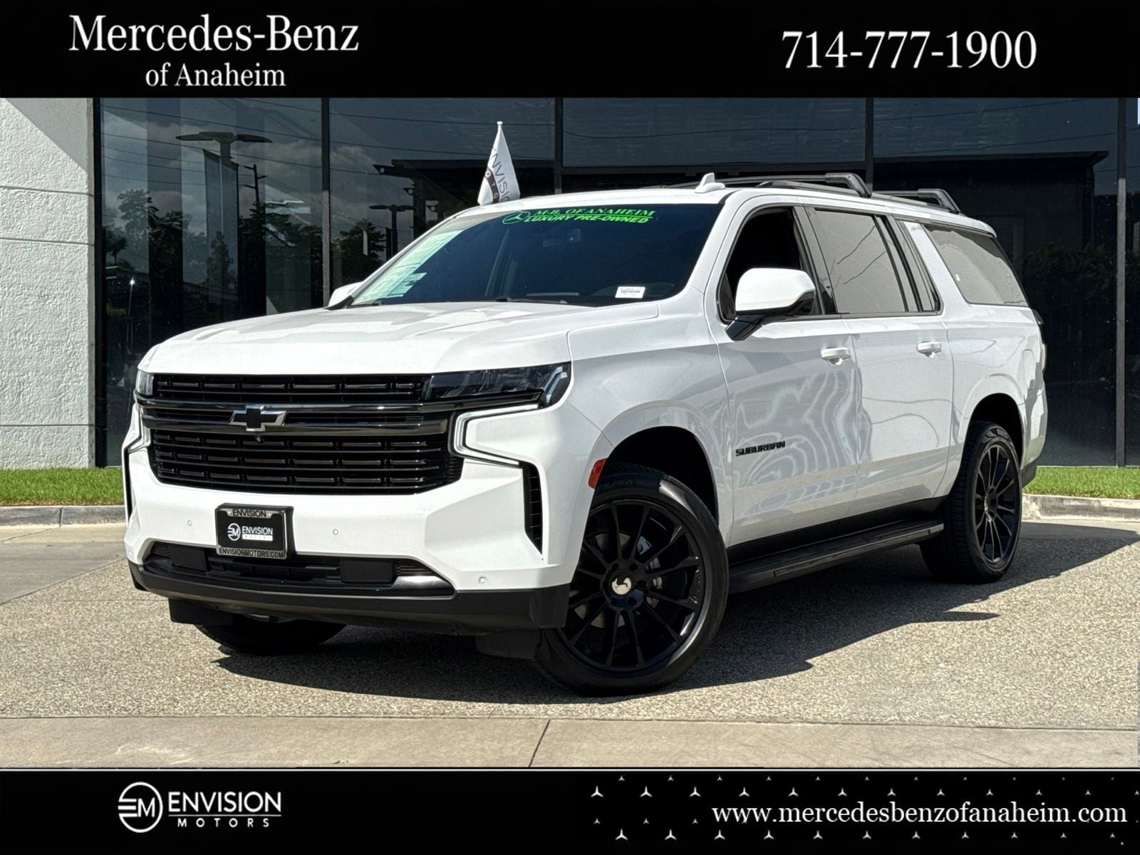 Summit White 2021 Chevrolet Suburban SUV / Crossover Four-Wheel Drive 