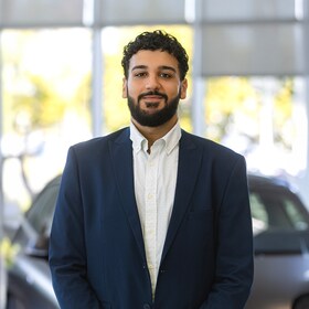 Staff member Cesar Salameh from ID_5ff659