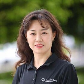 Staff member Fiona Jia from ID_cb50a9
