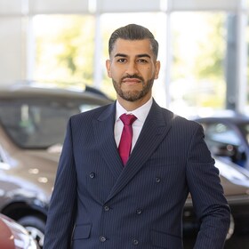 Staff member Carlos Granda from ID_5ff659