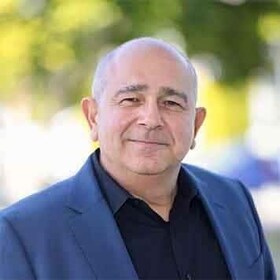 Staff member Mike Dehdashti from ID_221538