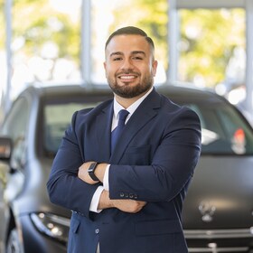 Staff member Luis Mejia from ID_5ff659