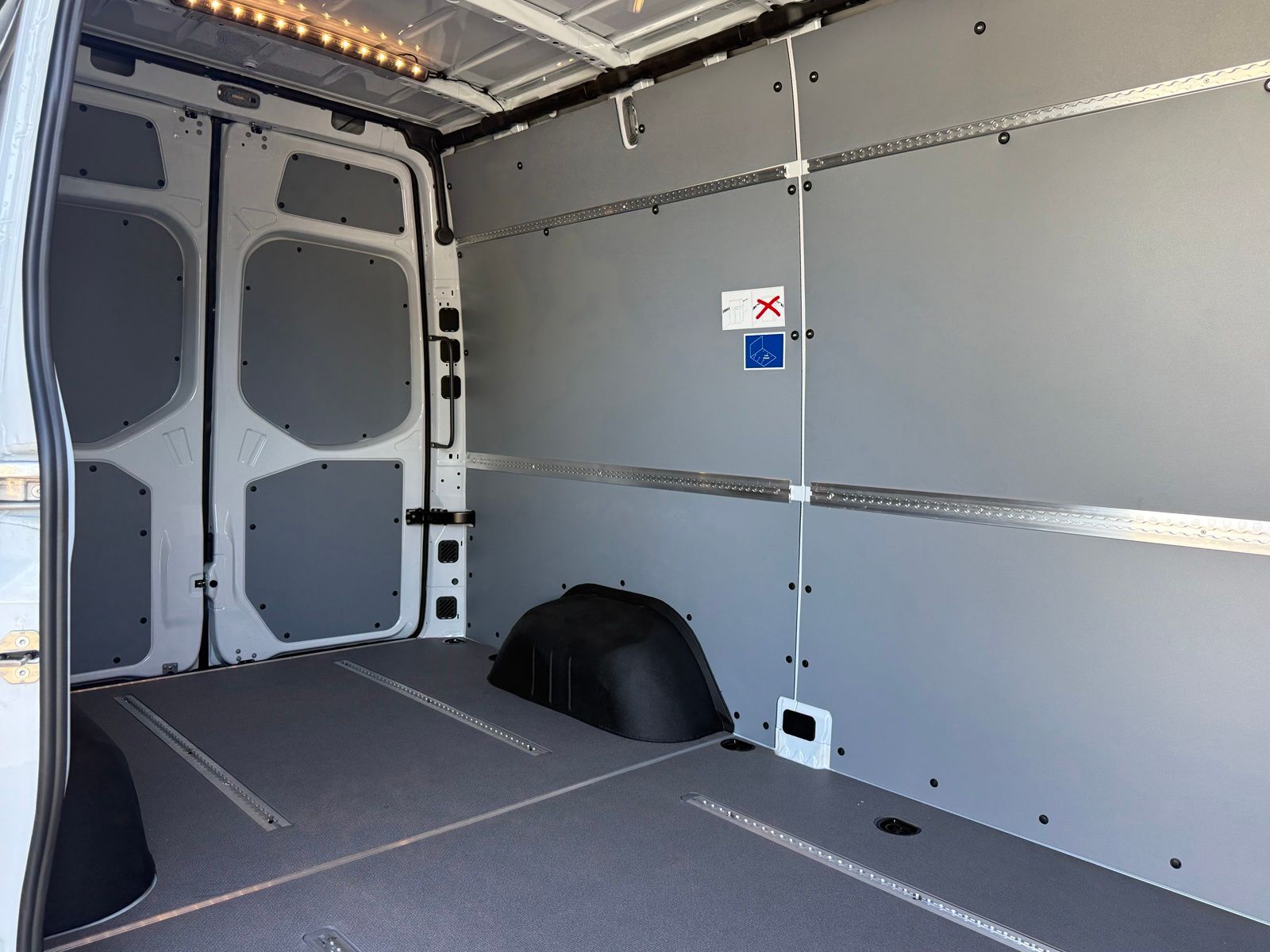 2025 Mercedes-Benz Sprinter Cargo Van Base - Photo 15