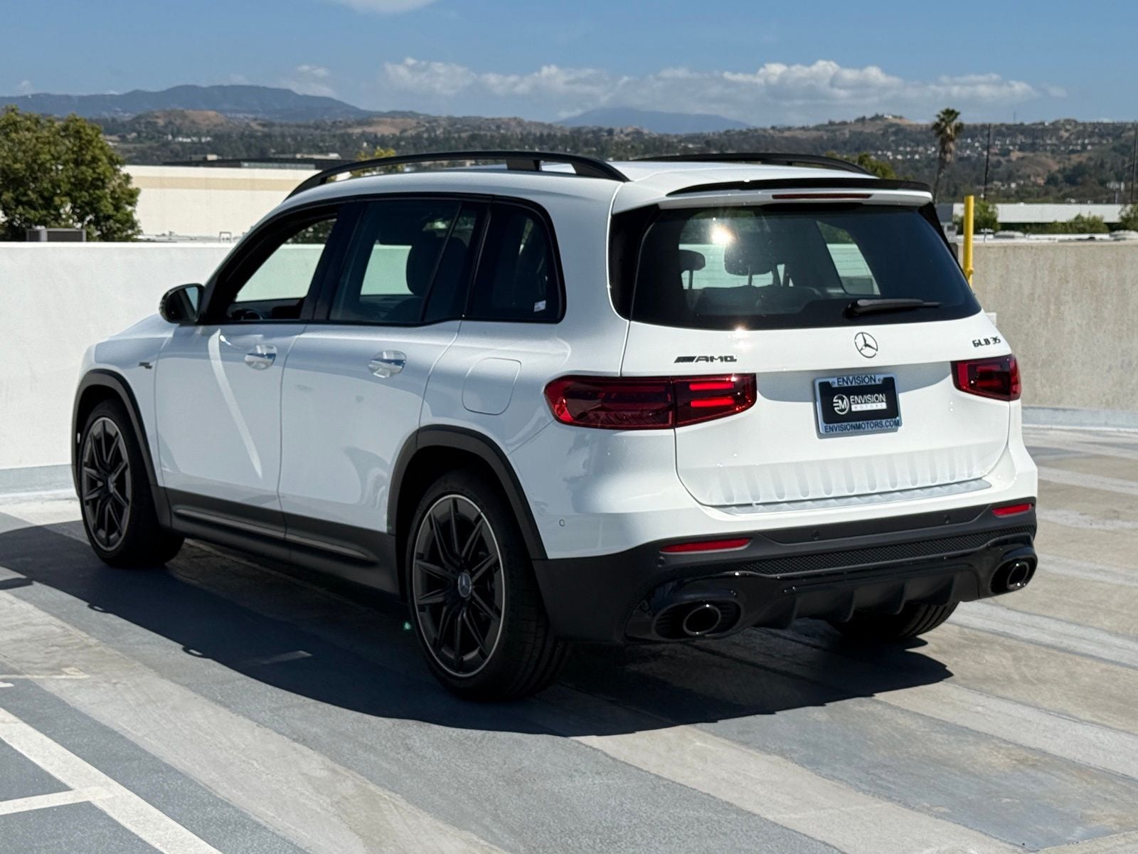 2026 Mercedes-Benz GLB AMG GLB 35 - Photo 9